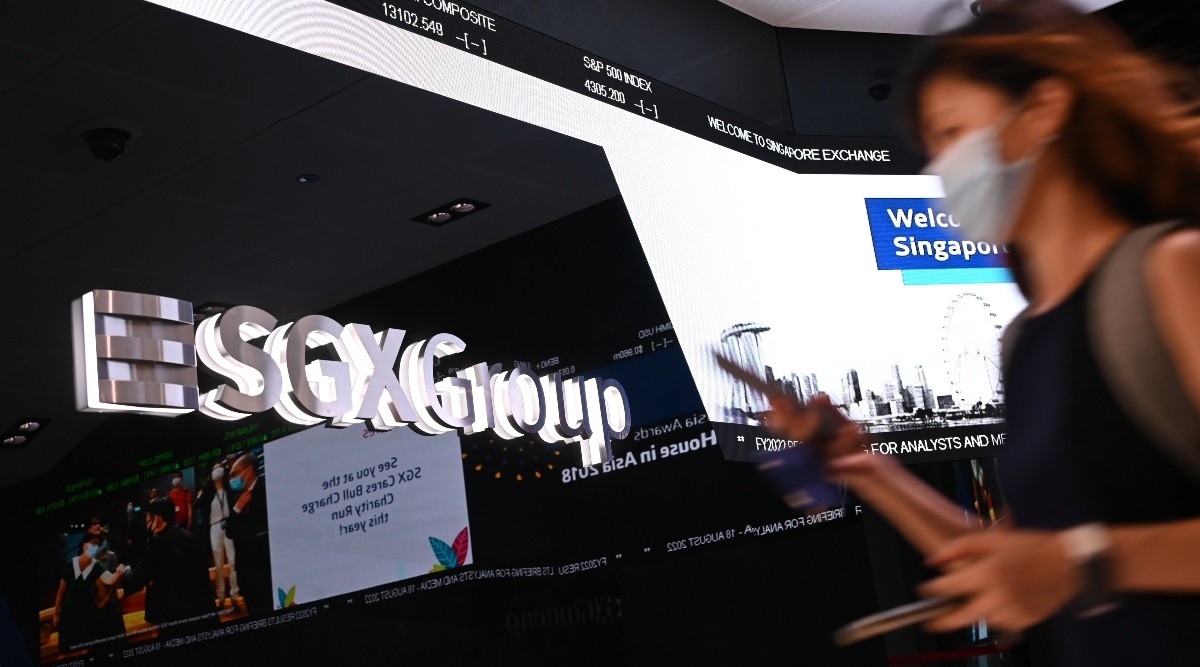 Analysts split despite SGX’s record full-year earnings